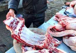 35塊錢一斤的豬肉，實在太貴，今年農村燉肉的場景將會少上許多