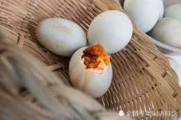 為什麼鹹鴨蛋能香到流油？