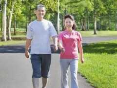 經常走路對身體有哪些好處？醫生：年過50歲，建議常做這2件事