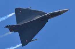 印軍飛行員自信地說，中國“梟龍”不配與LCA戰鬥機相提並論！