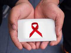 兩大群體已成艾滋“高發人群”，患上艾滋，身體會有什麼訊號？