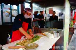 上海男子因旅遊結緣西安，賣海派小吃8年，成老知青懷舊地