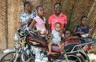 非洲迦納賣摩托的啊布