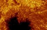 太陽是反物質！天文學家們最近釋出的太陽影象接近驗證了這個觀點